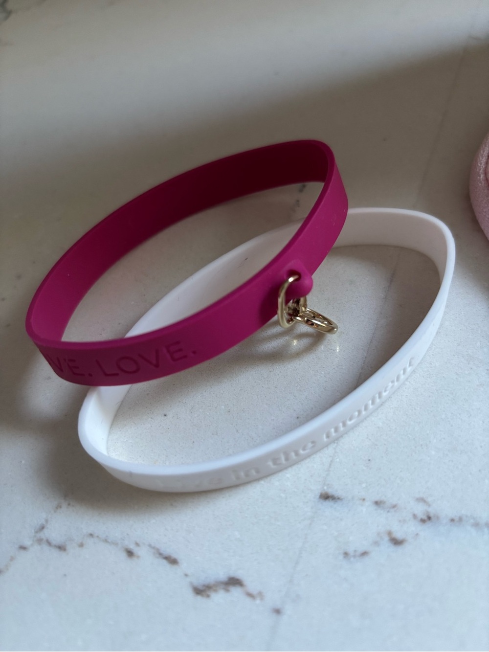 Lululemon Essentials Gift Set–Wristlet, Bottle, Bottle Bands + Tote $109 Value - Picture 4 of 9